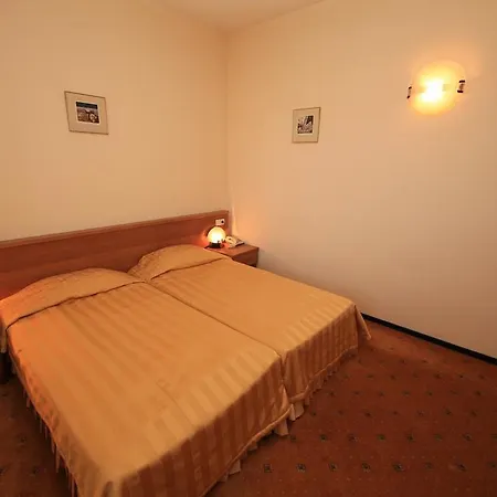 Hotel Bansko 4* בנסקו